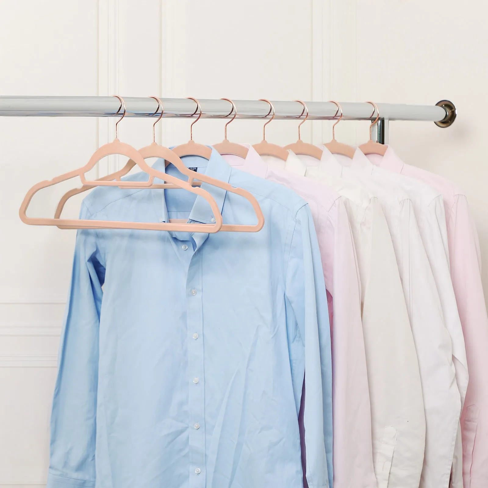 KLEDINGHANGERS  HANGERS  ANTISLIP  FLUWEEL  50 STUKS  ROZE